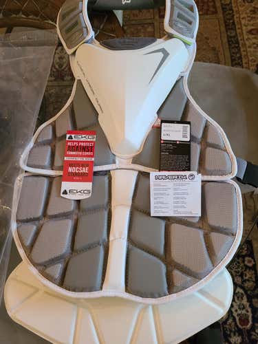 New Large Maverik MAX EKG Goalie Chest Protector, Meets new standard, (NWT)