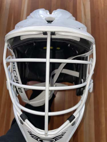 White Used Cascade R Helmet