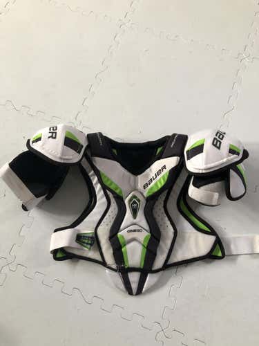 Used Senior Medium Bauer Supreme 180 Shoulder Pads