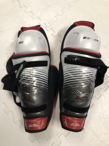 Used Senior Bauer Vapor X.70 Shin Pads