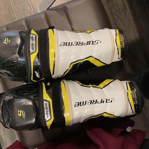 Senior Bauer Supreme 2S Pro Shin Pads 14”