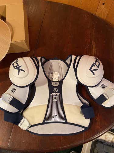 Senior Large Reebok 3K Pro Stock Shoulder Pads