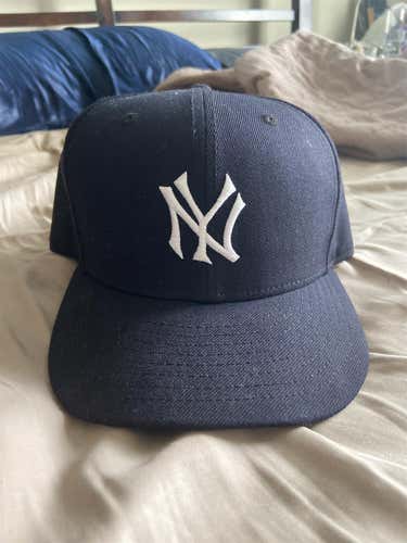 NY Yankees Cooperstown Hat (7 3/8)