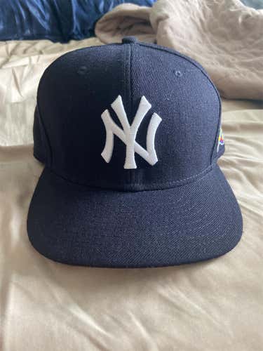 NY Yankees 1999 World Series Hat (7 3/8)