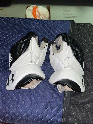 White Used Under Armour Engage 13" Goalie Gloves