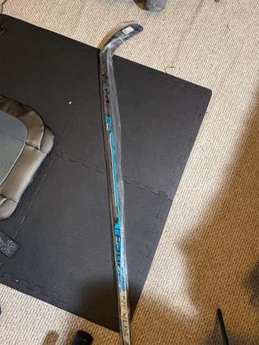 Senior Left Hand Nexus 2N Pro Mid Pattern  Hockey Stick
