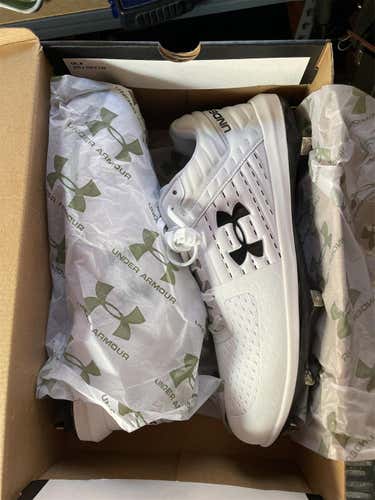 White Men's Metal Low Cut