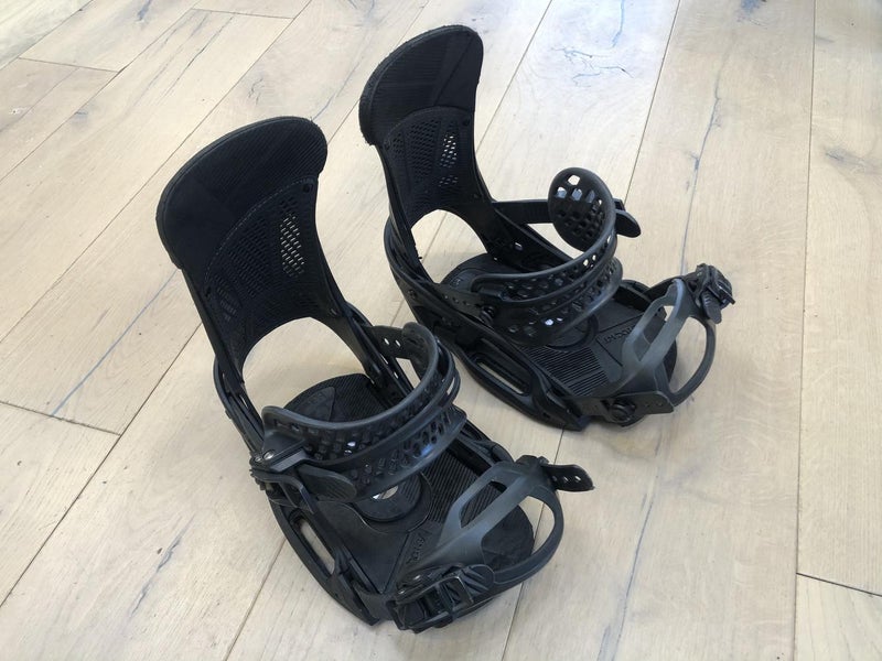 Men's Burton Malavita EST snowboard bindings