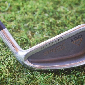 Titleist 	Dci Oversize 	6 Iron 	Right Handed 	38.25"	Graphite 	Regular 	New Grip