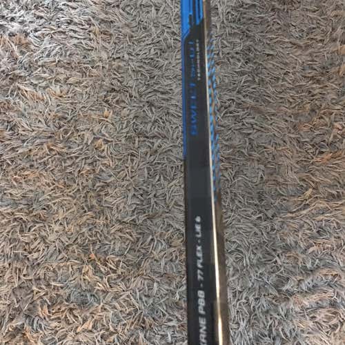 Senior Right Handed Nexus 1N Hockey Stick