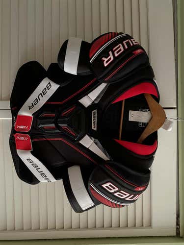 Senior Extra Large Bauer NSX Shoulder Pads