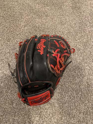 Black High School/College Pitcher's Heart of the Hide 11.75" Baseball Glove