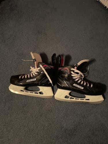 Senior Bauer Vapor X300 Regular Width Size 10 Hockey Skates