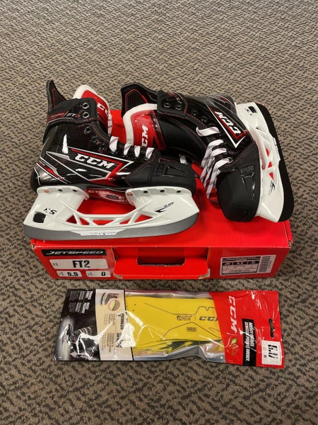 Junior CCM JetSpeed FT2 Regular Width  Size 5.5 Hockey Skates