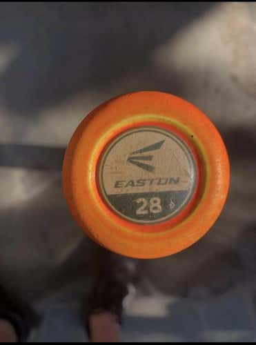 Kid Pitch (9YO-13YO) Composite Mako (-10) 18 oz 28" Bat