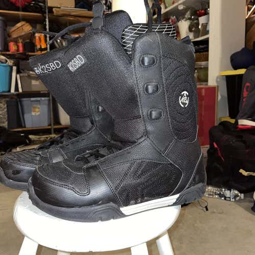 Men's Size 8.5 (Women's 9.5) K2 Pulse Medium Flex Snowboard Boots