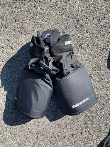 Black Junior Large Bauer Supreme TotalOne  Hockey Pants