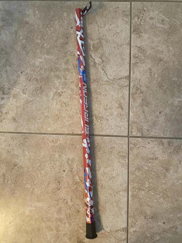 New STX Surgeon 7075 Shaft - Red