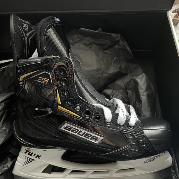 Senior Bauer Supreme 2S Pro Regular Width Size 6.5 Hockey Skates