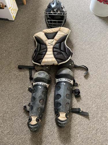 Youth Easton Catcher's Set