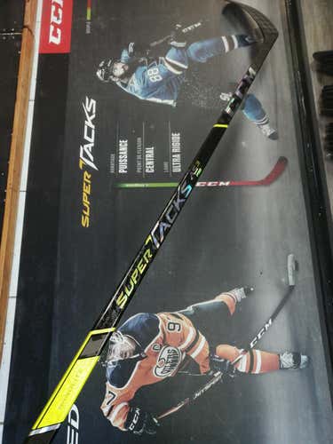 P90M | 85 Flex | New CCM Super Tacks AS3 Pro RH Hockey Stick Toe Pattern Pro Stock