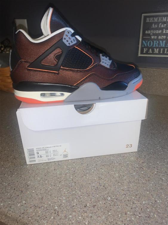 Women's Air Jordan 4 Retro Star Fish | SidelineSwap