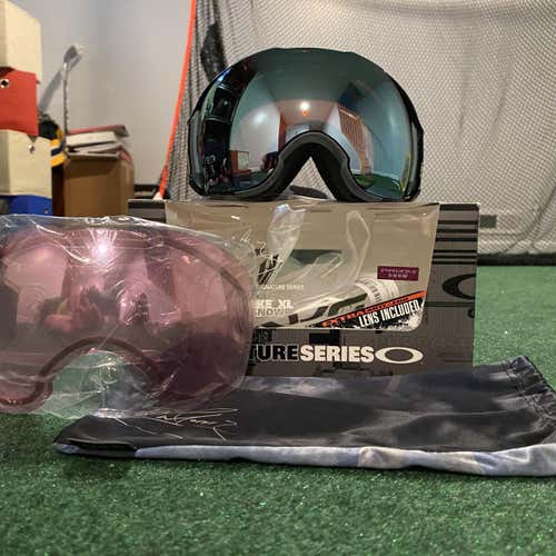 New Oakley Airbrake xl Large Snowboard Goggles