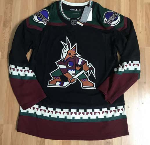 New Adidas NHL Authentic Coyotes Hockey Jersey Size 50