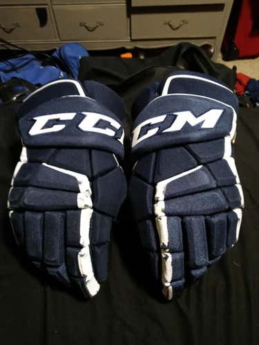 Robert Morris university gloves