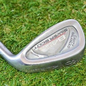 Tommy Armour 	845s Silver Scot 	9 Iron 	Right Handed	35.75"	Steel 	Stiff	New Gri
