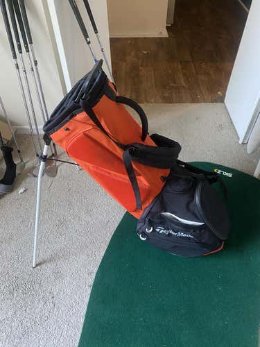 Red Used Men's TaylorMade Carry Bag