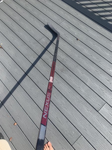 Senior Left Hand Nexus 2N Pro Mid Pattern Pro Stock Hockey Stick