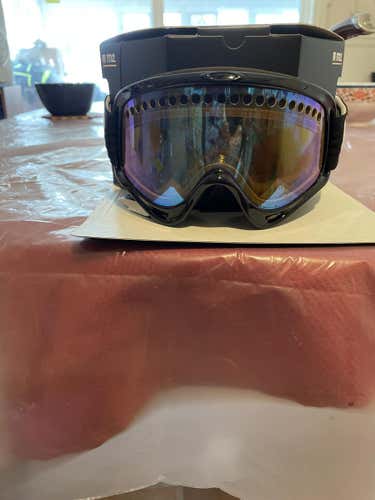 Used Oakley  Snowboard Goggles