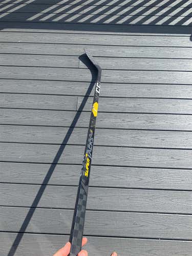 Senior Left Hand Super Tacks AS1 Mid Pattern  Hockey Stick