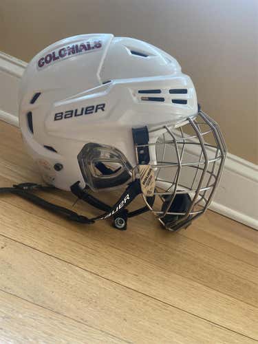 White Used Small Bauer Re-Akt 75  Helmet
