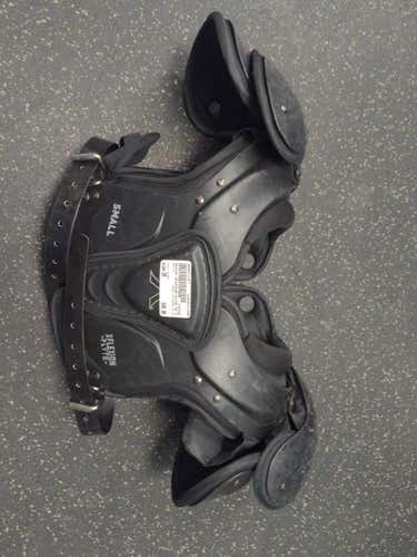 Used Xenith Xflexion Flyte Sm Football YOUTH Shoulder Pads