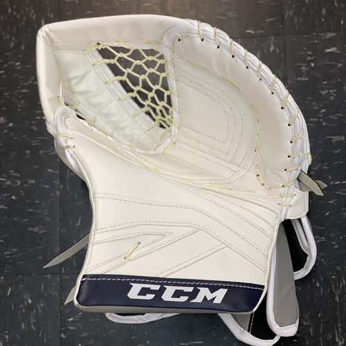 Pro Stock Connor Hellebuyck Ccm Premier Goalie Glove (#1)