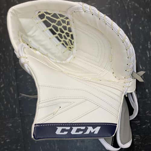 Stock Connor Hellebuyck Ccm Premier Goalie Glove (#2)