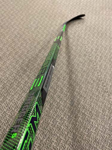 Senior Left Hand Trigger 5 P28 85 Flex Pattern Hockey Stick
