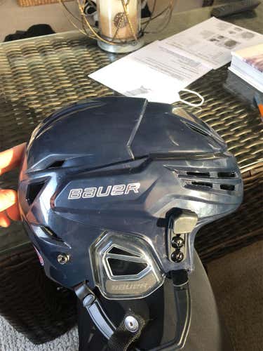 Blue New Medium Bauer Re-Akt 95  Helmet