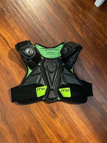 Maverik M3 Speed Shoulder Pads Like New