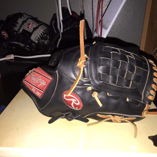 Black Adult Infield Heart of the Hide 11.5" Baseball Glove