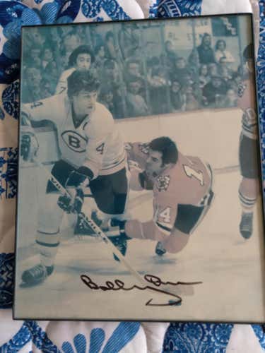 BOBBY ORR AUTOGRAPHED FRAMED 8X10