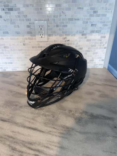 Mate Black Cascade R