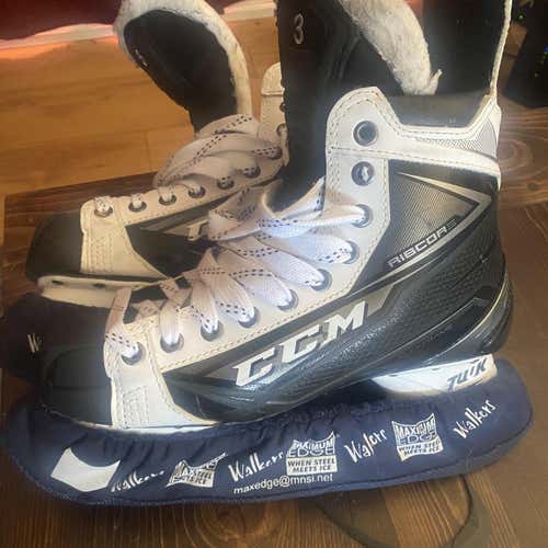 Senior CCM Ribcor 80K Wide Width Pro Stock Size 8 Hockey Skates