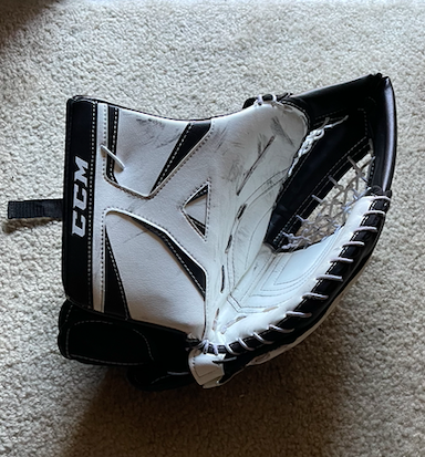 Glove/Blocker Combo: White/Blck Used CCM Revolution 577 Senior Glove and Senior Blocker