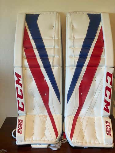 NEW CCM Extreme Flex lll Senior Goalie Leg Pads 34+2 Montreal