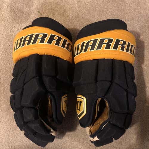 Warrior Luxe 14" Pro Stock Gloves