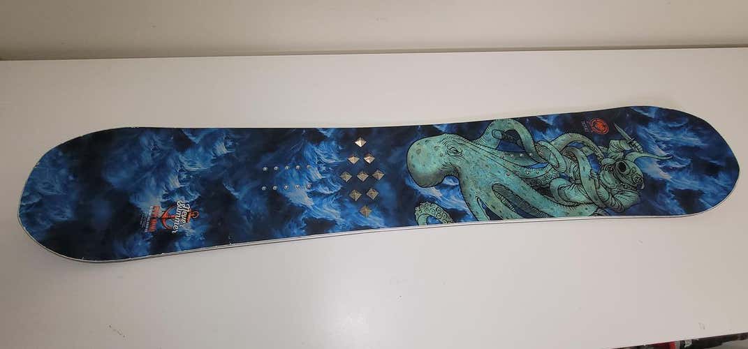 Used Kid's Never Summer Snowboard 130cm Park Without Bindings Soft Flex True Twin