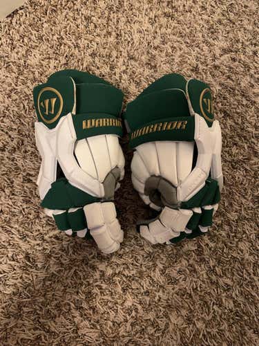 UNC Charlotte Lacrosse Gloves